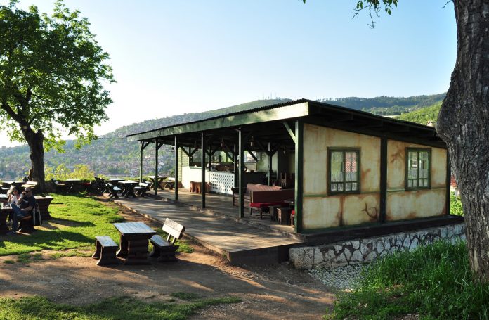 O restaurante que por vezes se encontra aberto