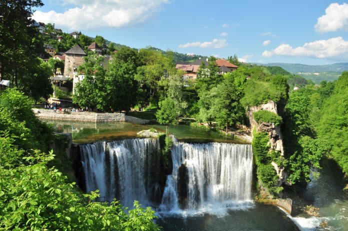 jajce-01